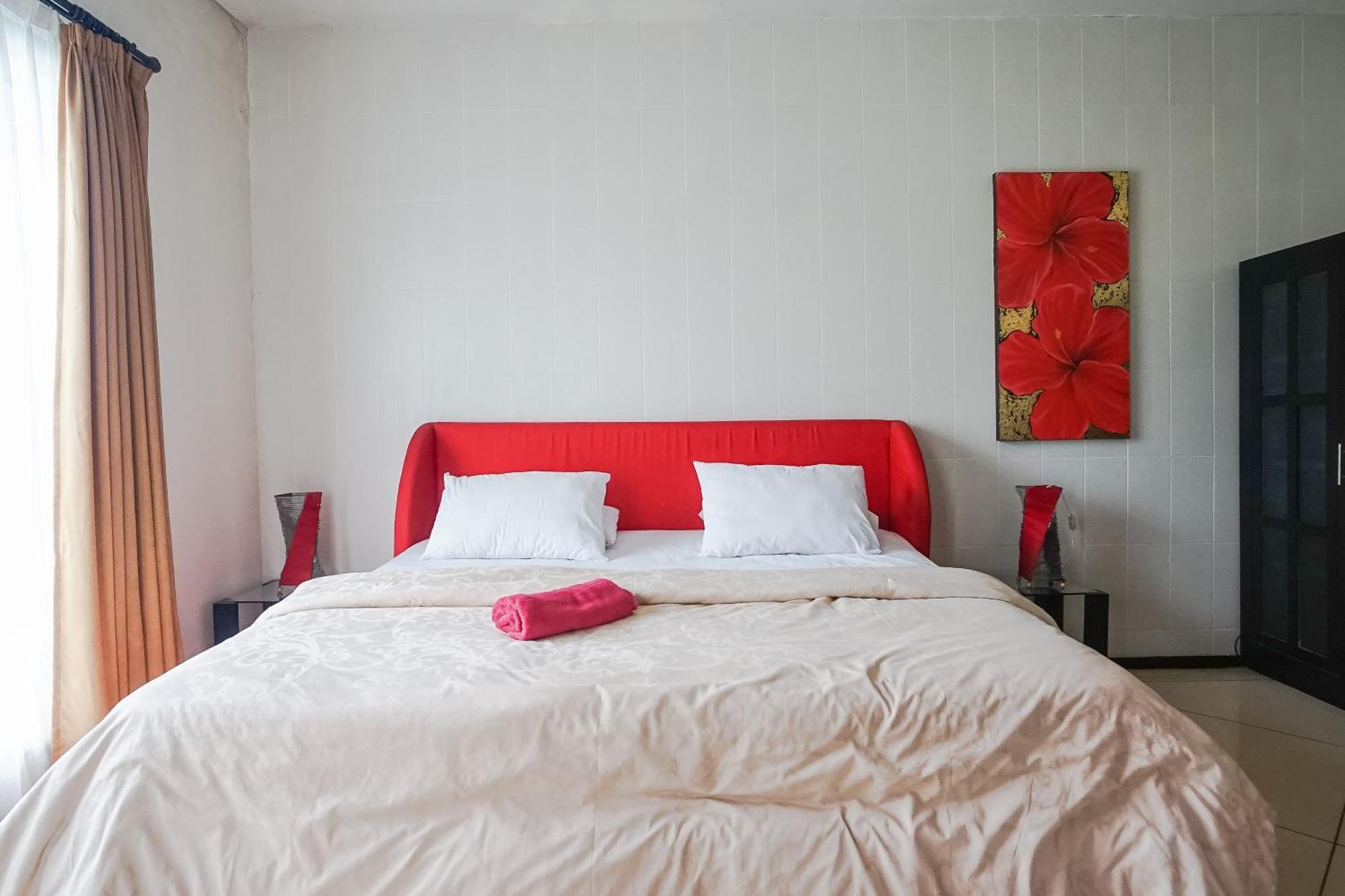 Queen Rose Villa & Spa Jimbaran  Exterior photo