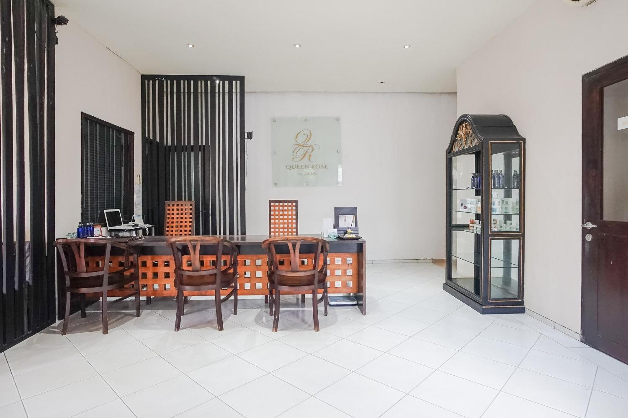 Queen Rose Villa & Spa Jimbaran  Exterior photo