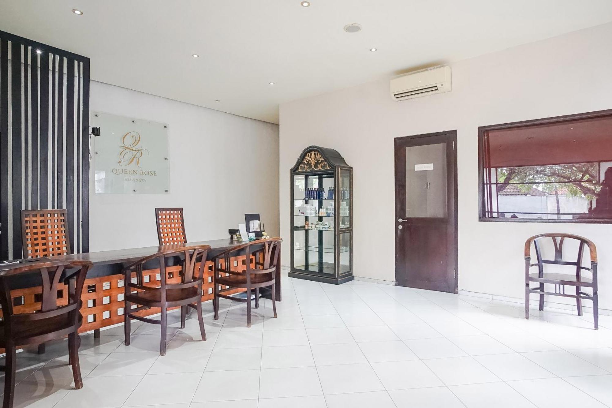 Queen Rose Villa & Spa Jimbaran  Exterior photo